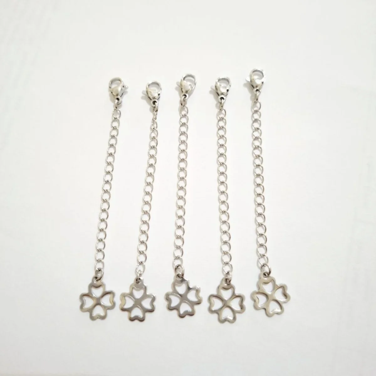 Clover wth clasp