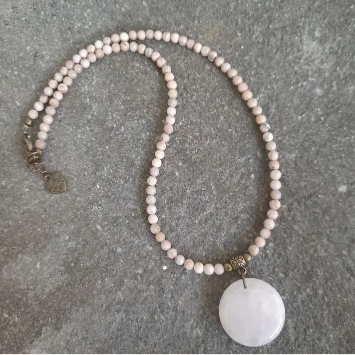 Rosequartz coin