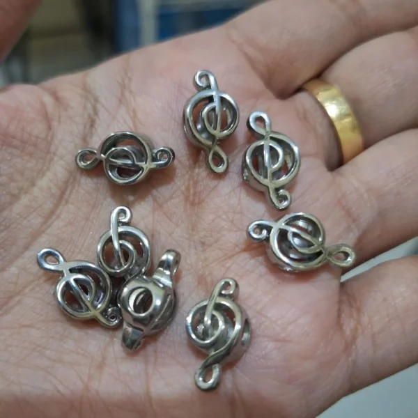 304 stainless steel hollow musical note beads | manik stainless musik note