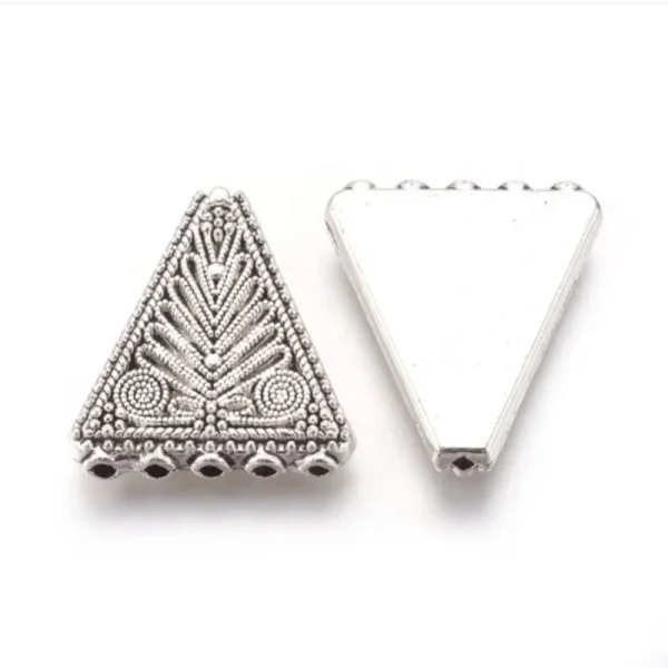 Metal alloy triangle link connector