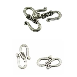 Metal alloy S toggle clasp