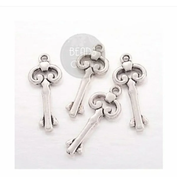 Metal alloy antik silver key charms